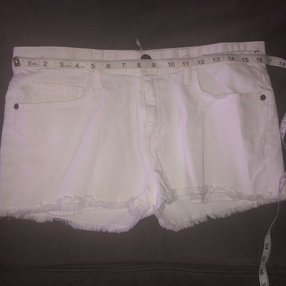 Current Elliot Cut-Off shorts - Picture 3 of 5